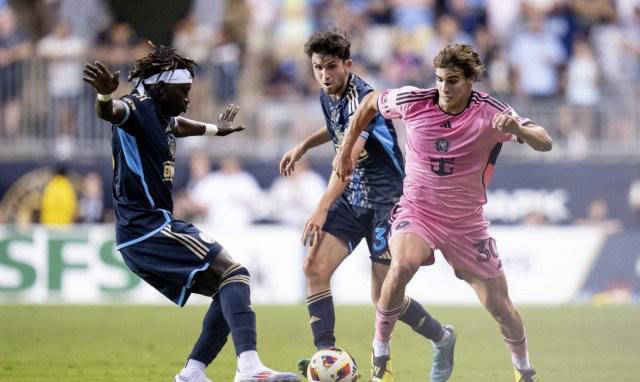 马来西亚队鏖战法国队,马琳状态火热 马来西亚队鏖战法国队,马琳状态火热