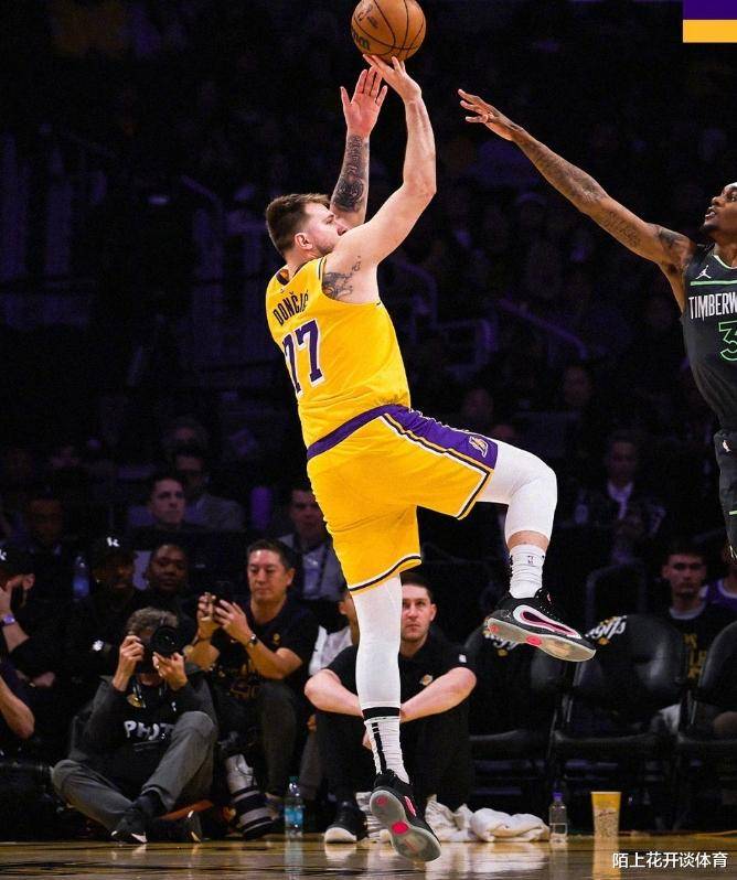 尼克斯力克青岛队,戈贝尔点燃赛场 尼克斯力克青岛队,戈贝尔点燃赛场